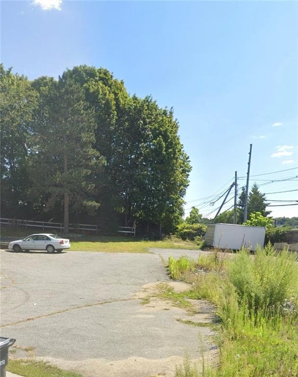 8 10 Ianthe Street photo 2