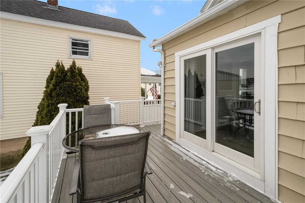 47 Cedar Avenue photo 32