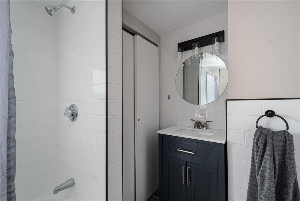 47 Cedar Avenue photo 18