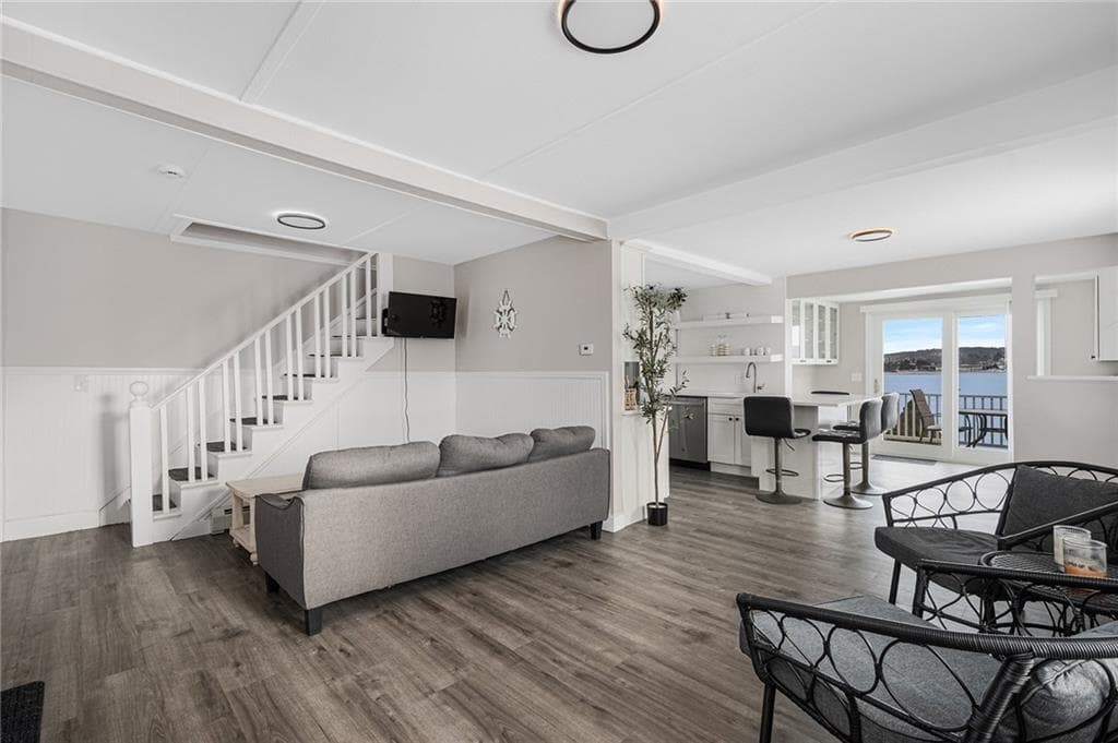 47 Cedar Avenue photo 15
