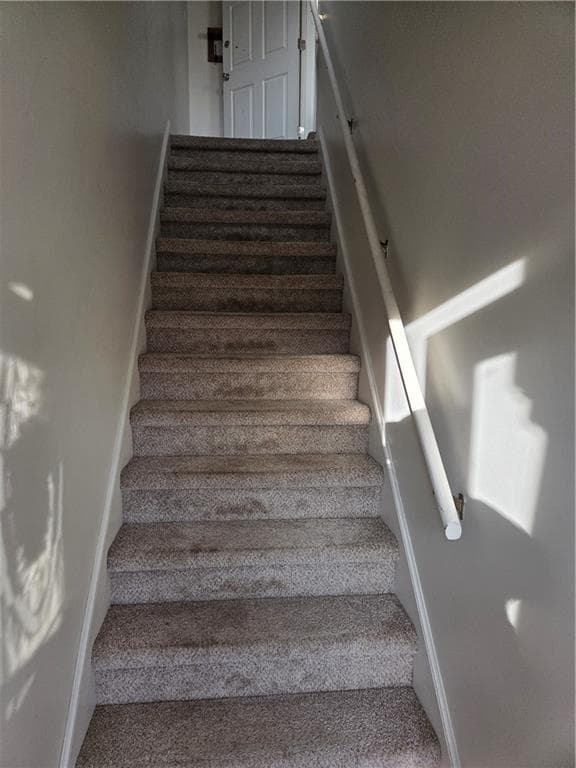 Condominium at 38 Stone Trail UNIT D, North Providence, photo 4 of 10