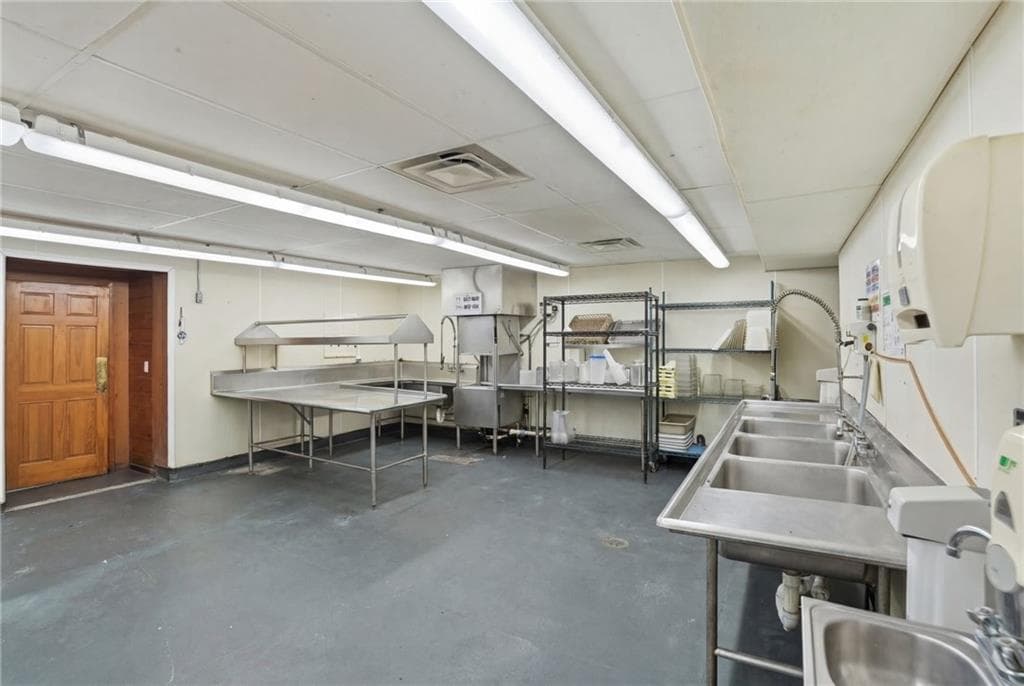 Commercial at 332 Farnum Pike, Smithfield, photo 29 of 43