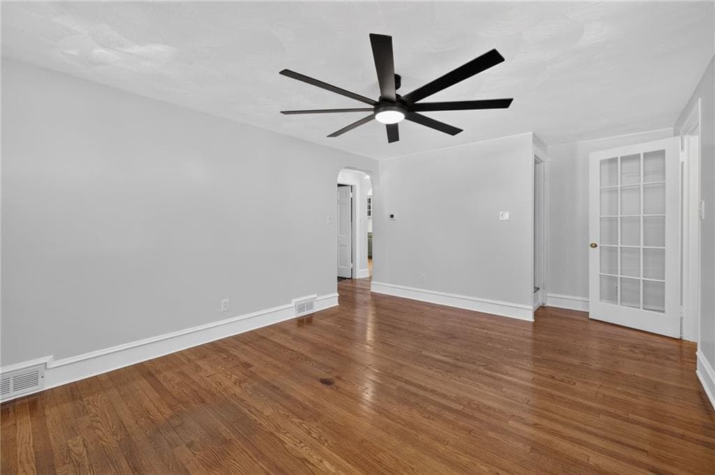 122 Dewey Avenue photo 30