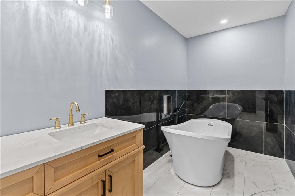 68 Enfield Avenue photo 22