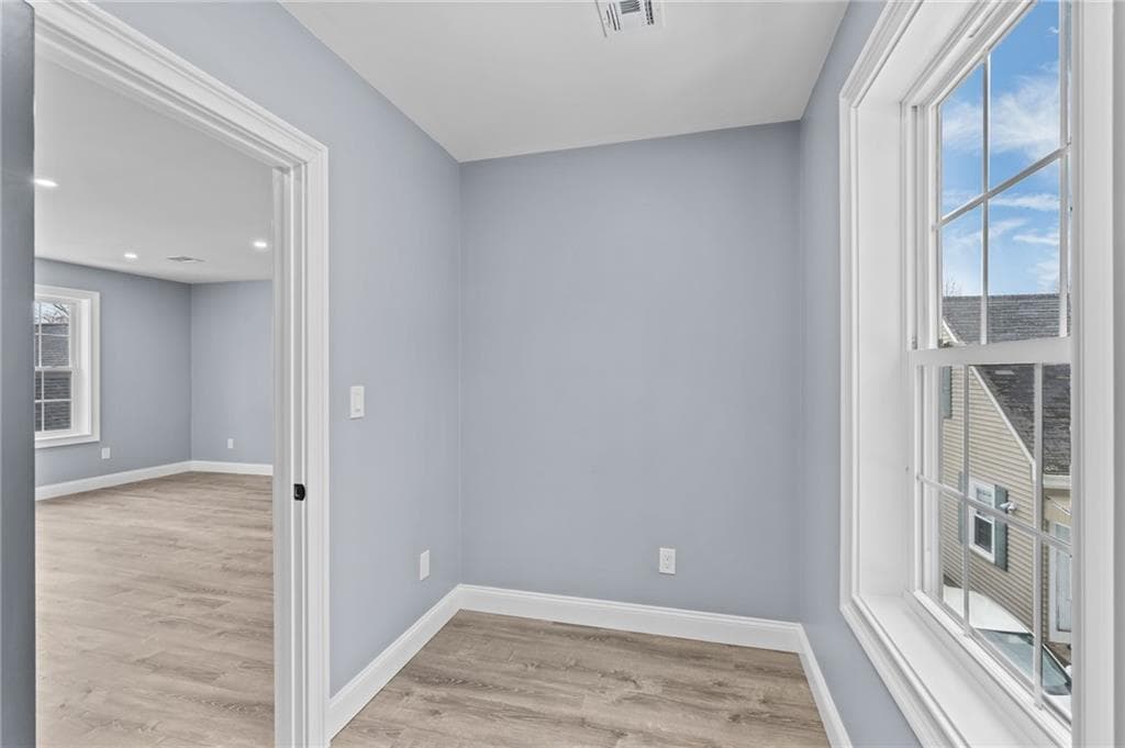 68 Enfield Avenue photo 28