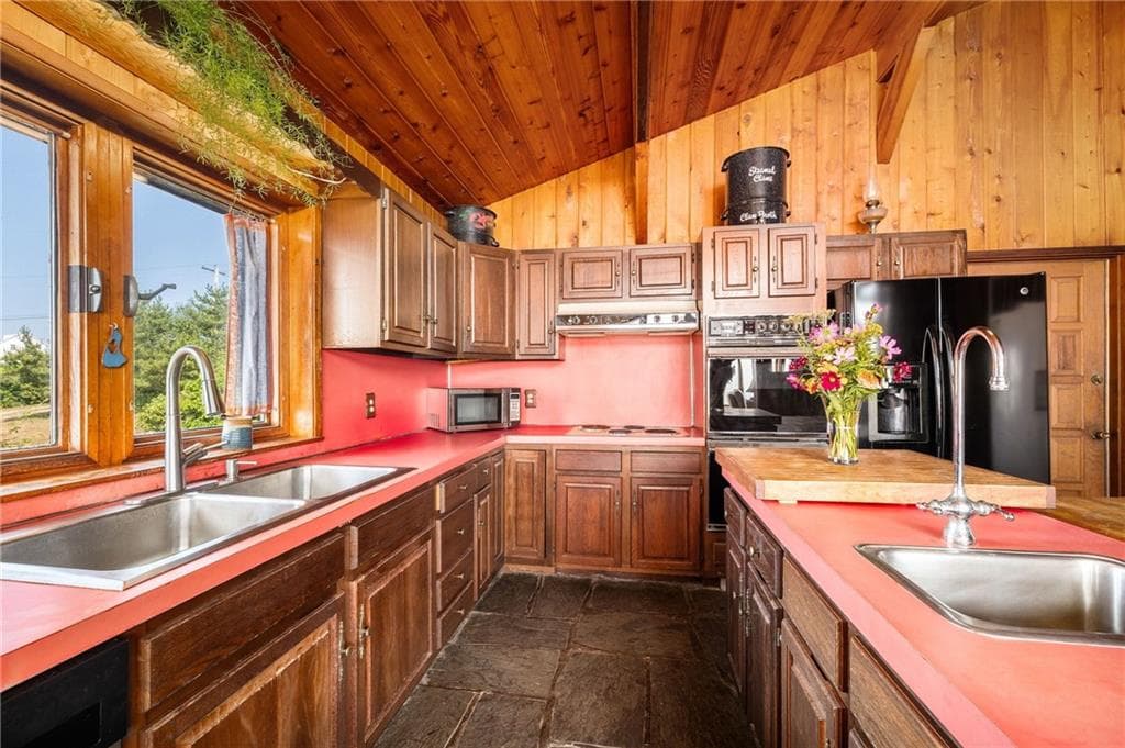 1035 Mohegan Trail photo 21