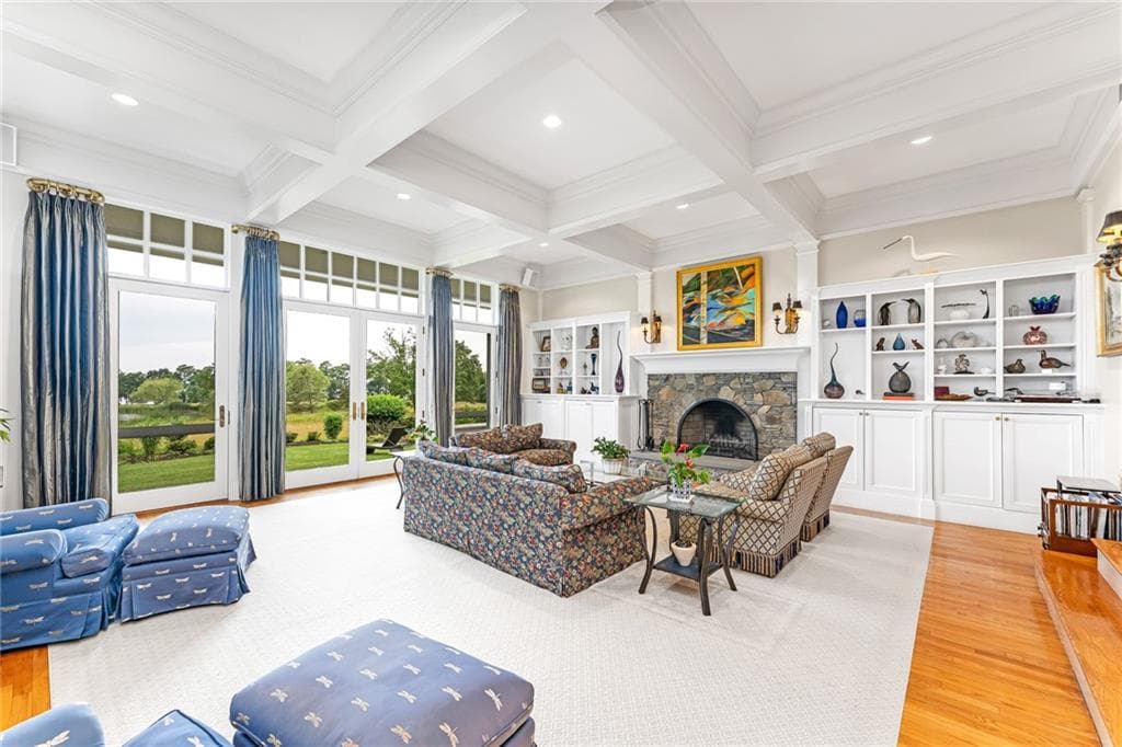 Single Family Residence at 15 Courageous Circle, Bristol, photo 11 of 49