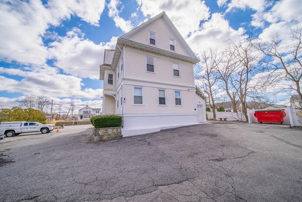Multi Family at 2919 Pawtucket Avenue, East Providence, photo 9 of 49