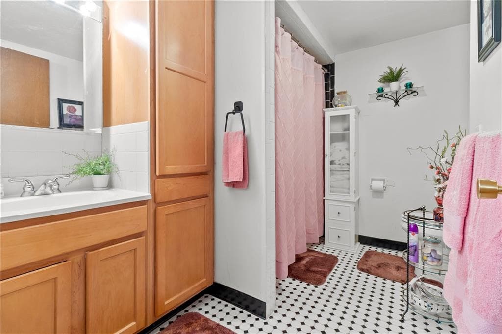 Condominium at 510 Child Street UNIT 105B, Warren, photo 23 of 28