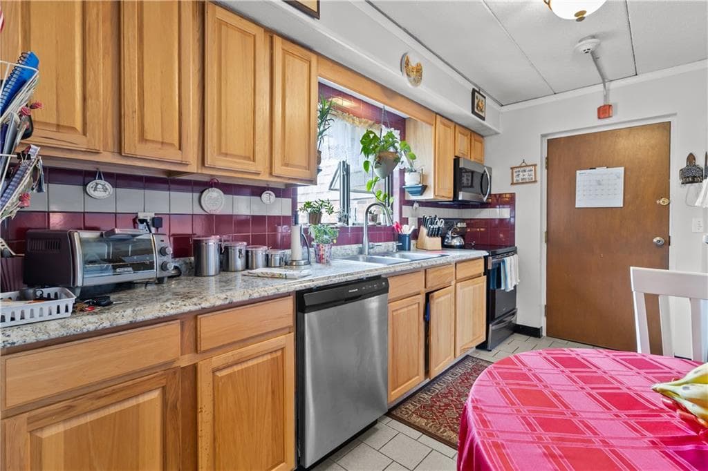 Condominium at 510 Child Street UNIT 105B, Warren, photo 6 of 28