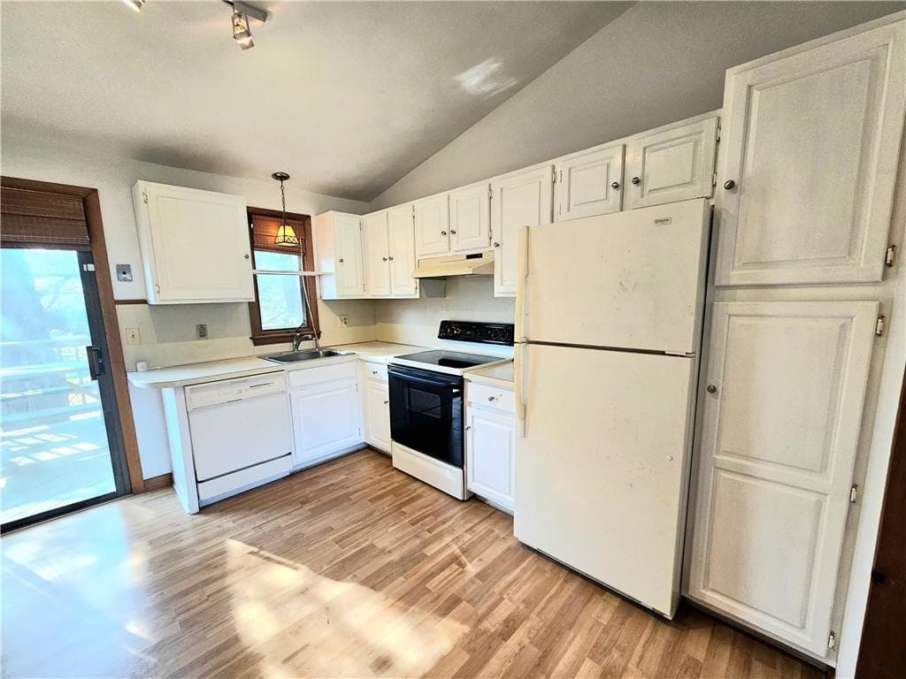 3 Lakeview Drive photo 9
