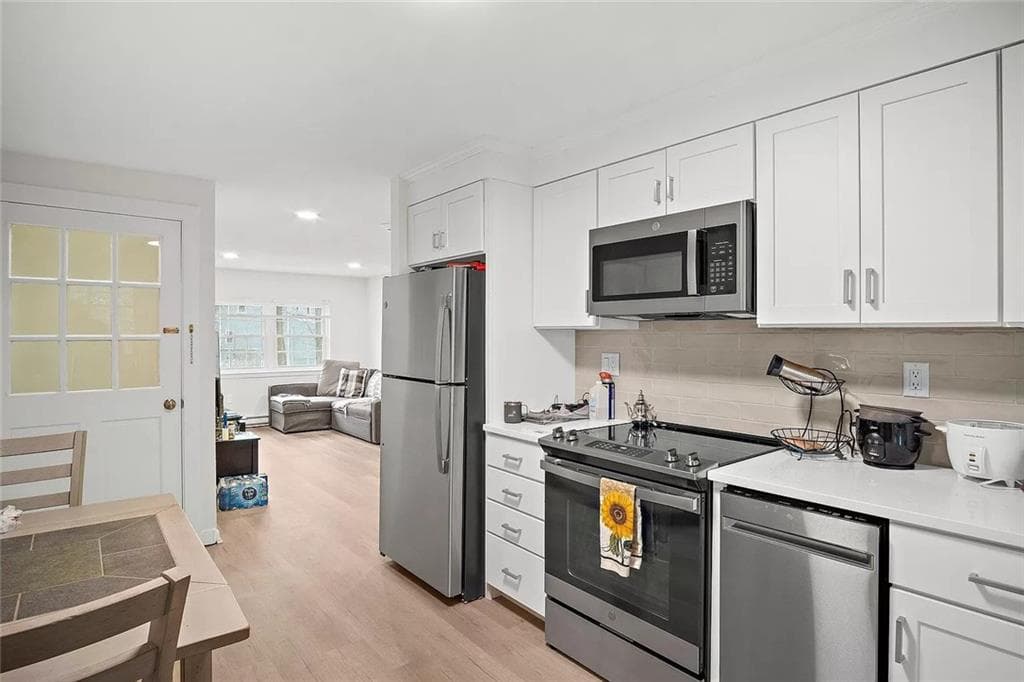 Condominium at 407 Washington Street UNIT 2, Westwood, photo 7 of 23