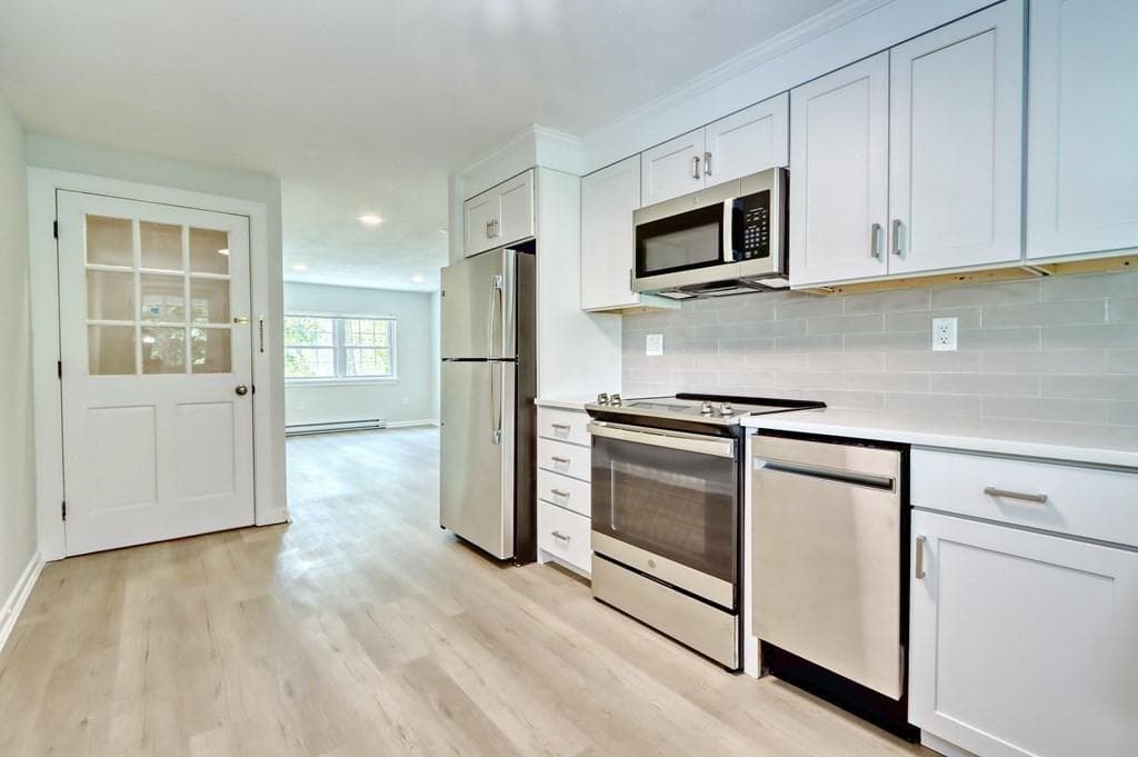 Condominium at 407 Washington Street UNIT 2, Westwood, photo 5 of 23