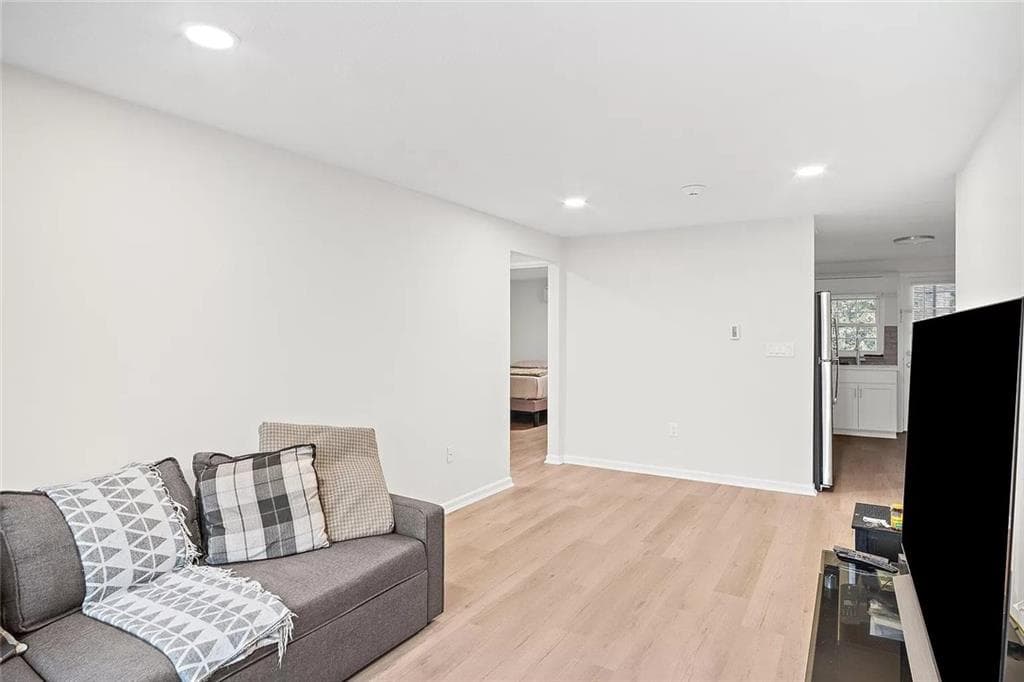 Condominium at 407 Washington Street UNIT 2, Westwood, photo 9 of 23
