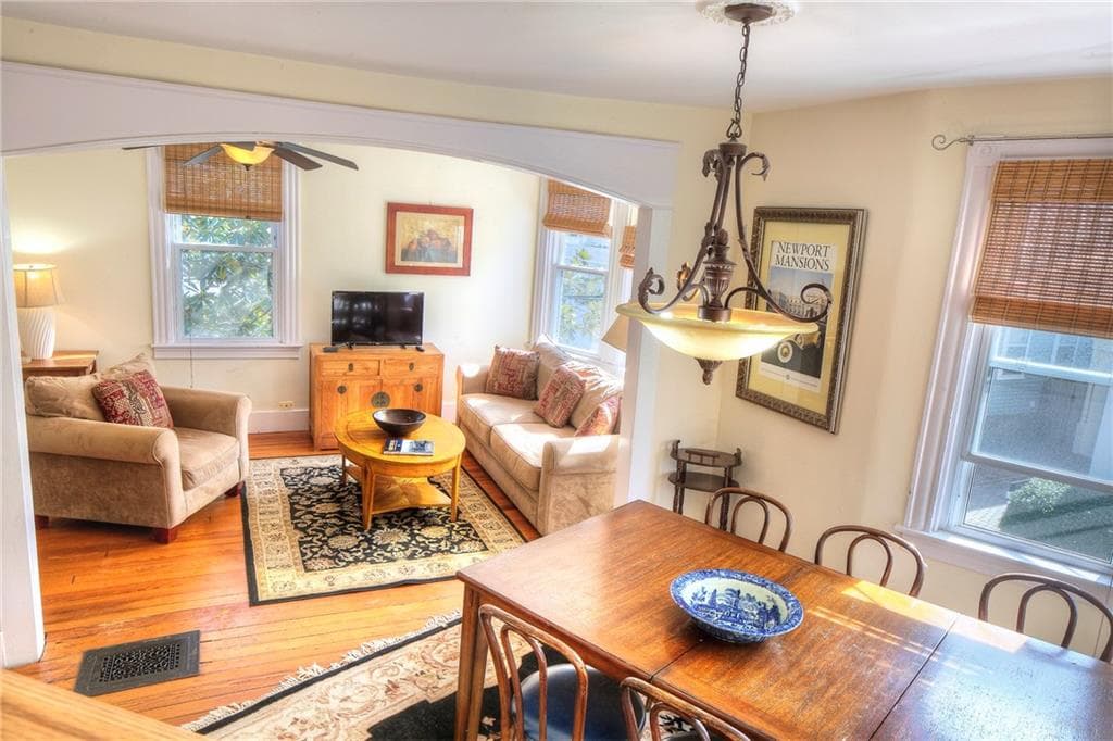 Multi Family at 98 100 John Street, Newport, photo 6 of 33