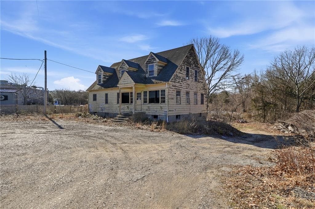 Commercial,Commercial Sale at 261 Post Road, Westerly, photo 21 of 30