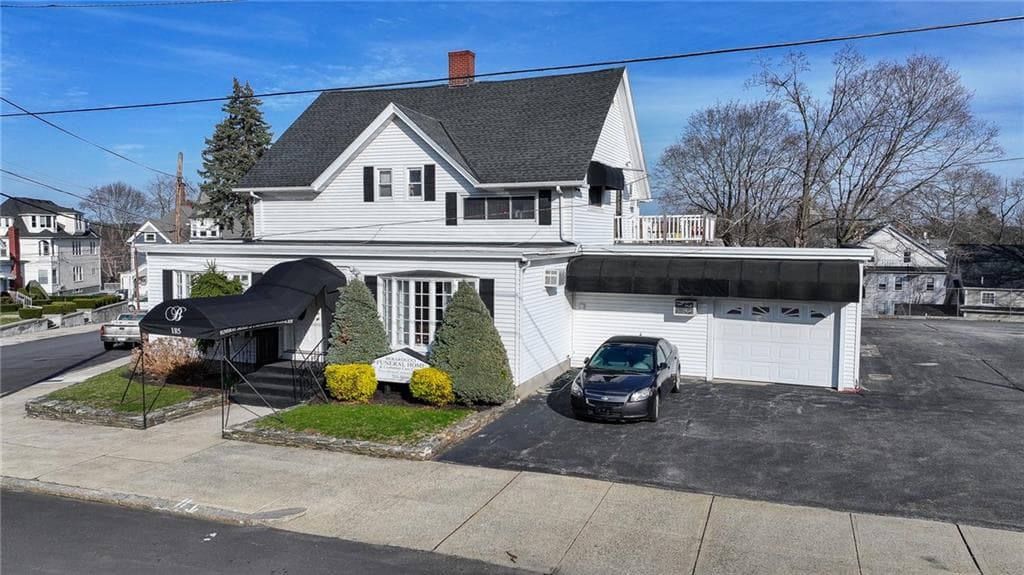 185 Spring Street photo 7