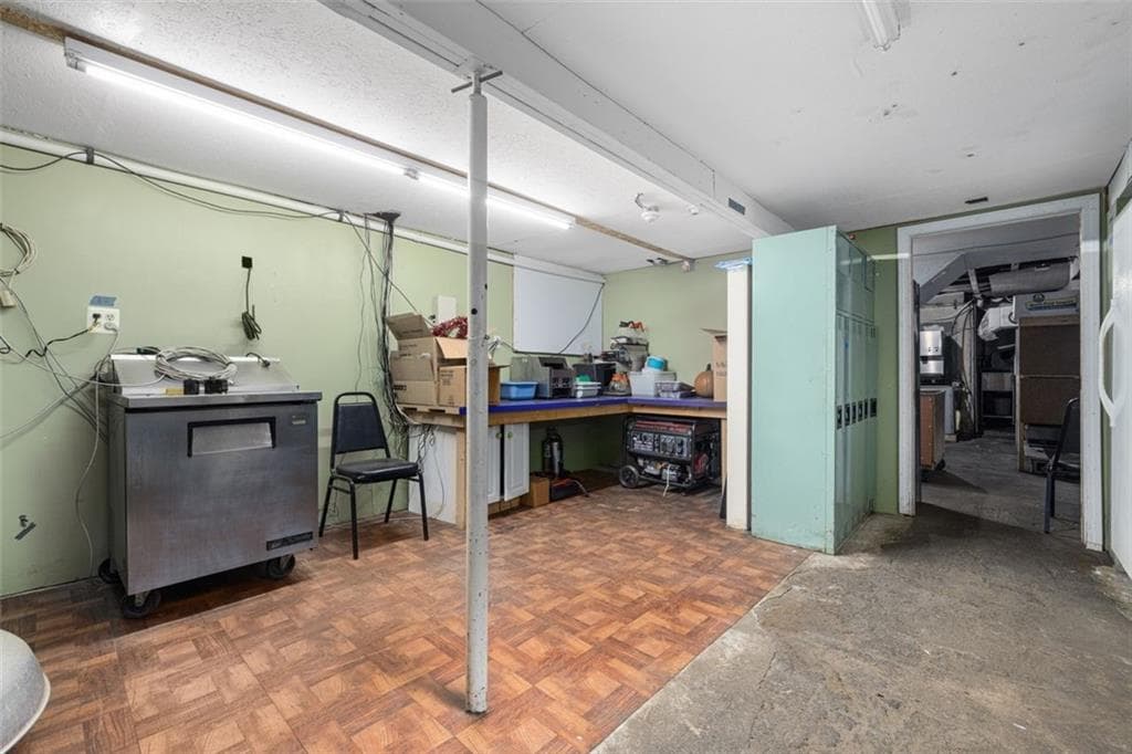 1137 Charles Street photo 43