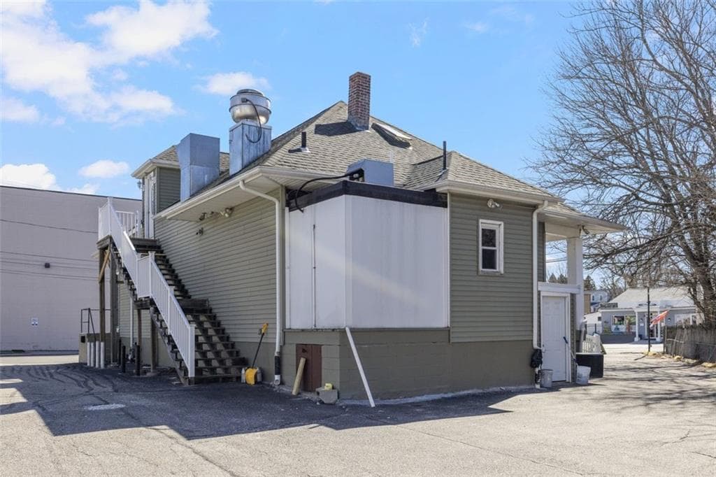 1137 Charles Street photo 30