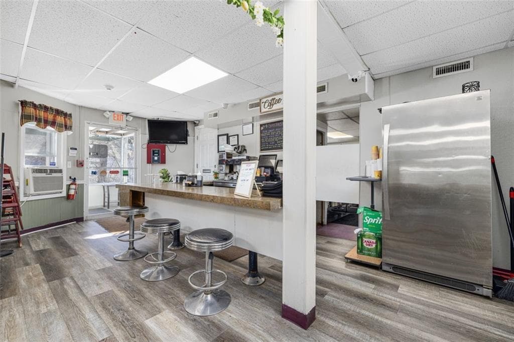 1137 Charles Street photo 10