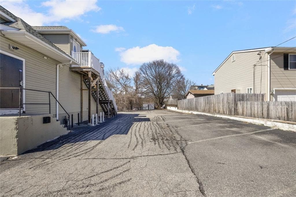 1137 Charles Street photo 25