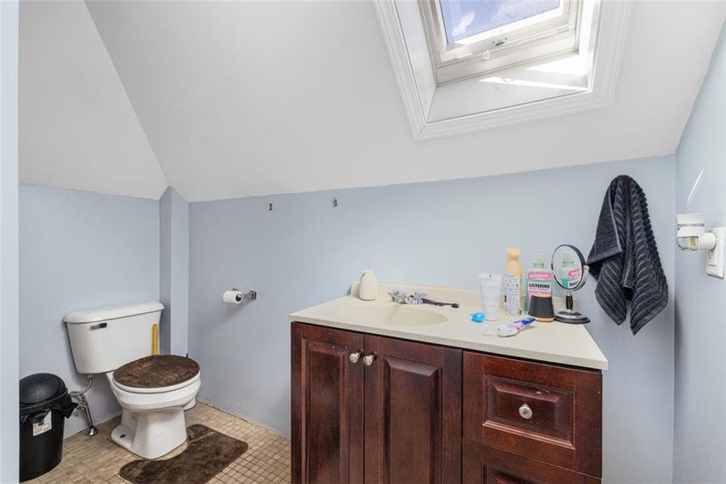 1137 Charles Street photo 21