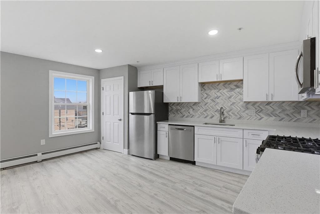 241 Pocasset Avenue photo 6