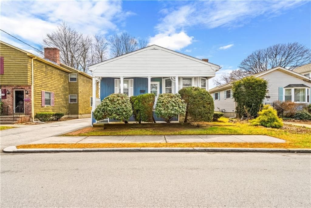 30 Naples Avenue