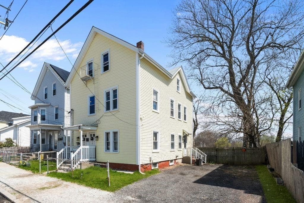 Multi Family at Pawtucket, photo 3 of 25