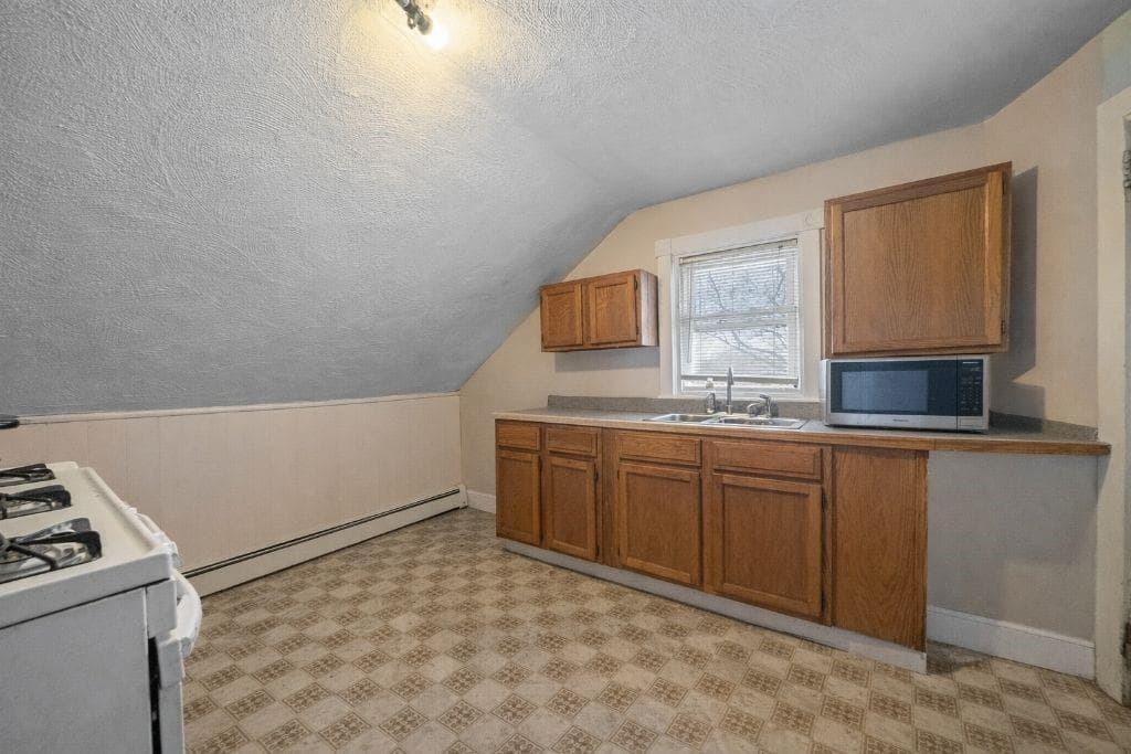 Multi Family at Pawtucket, photo 21 of 25
