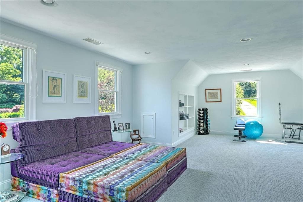 Single Family Residence at 105 Heidi Drive, Portsmouth, photo 34 of 48