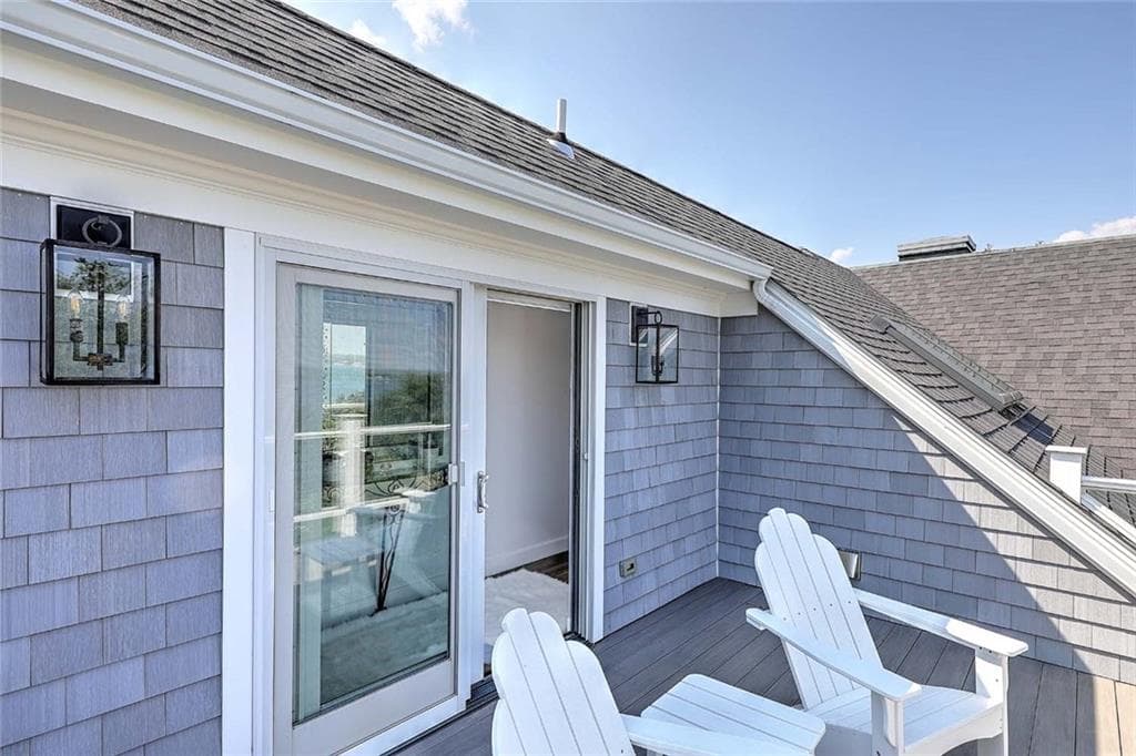 Single Family Residence at 105 Heidi Drive, Portsmouth, photo 39 of 48