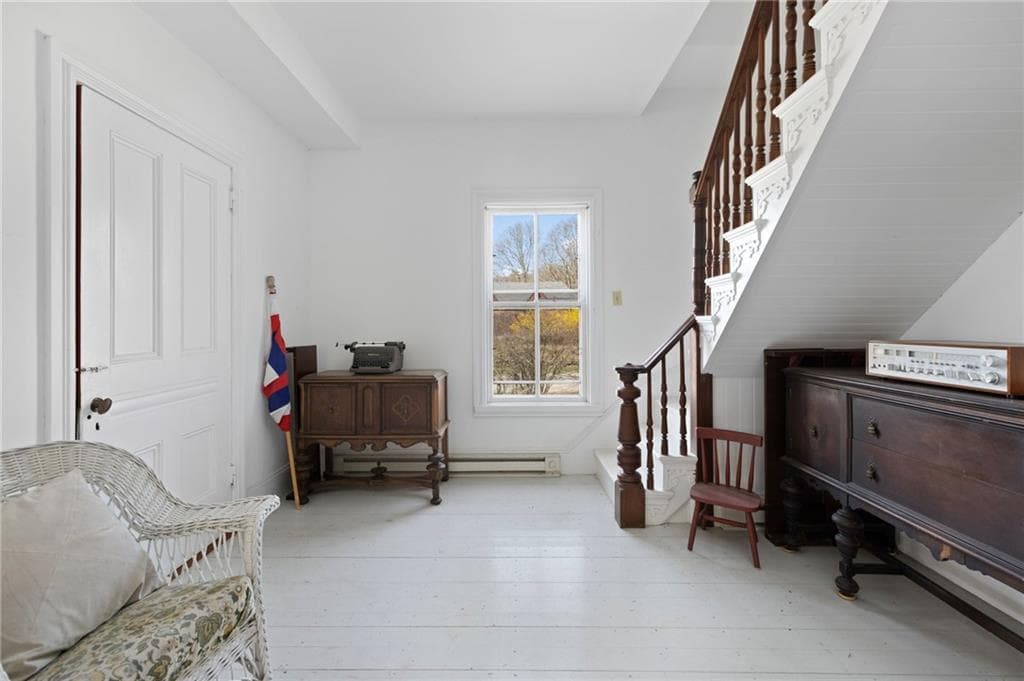Single Family Residence at 075 Atlantic Avenue, Portsmouth, photo 23 of 50