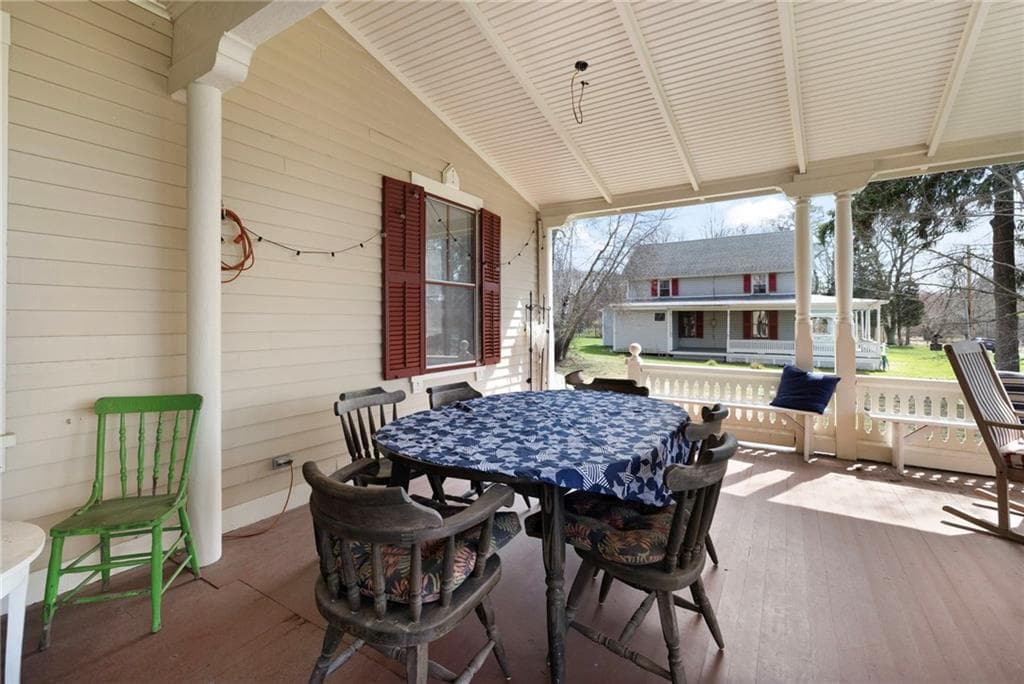 Single Family Residence at 075 Atlantic Avenue, Portsmouth, photo 6 of 50