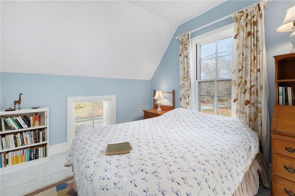 Single Family Residence at 075 Atlantic Avenue, Portsmouth, photo 32 of 50