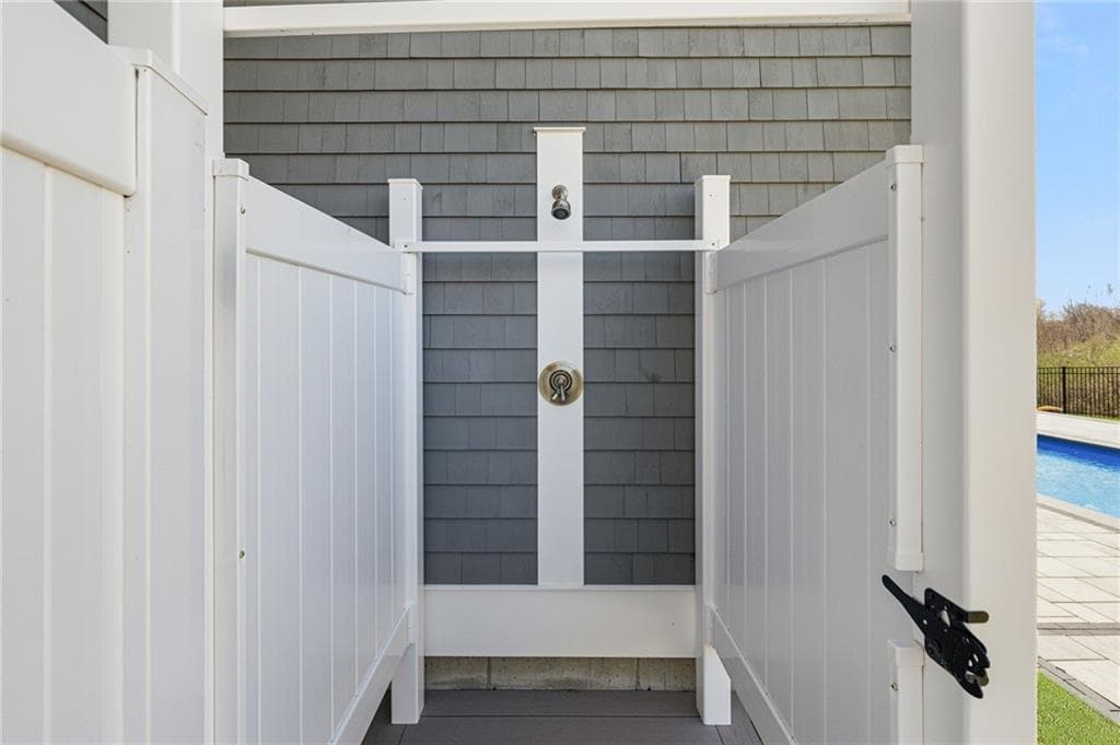 1046 Ocean Road photo 50
