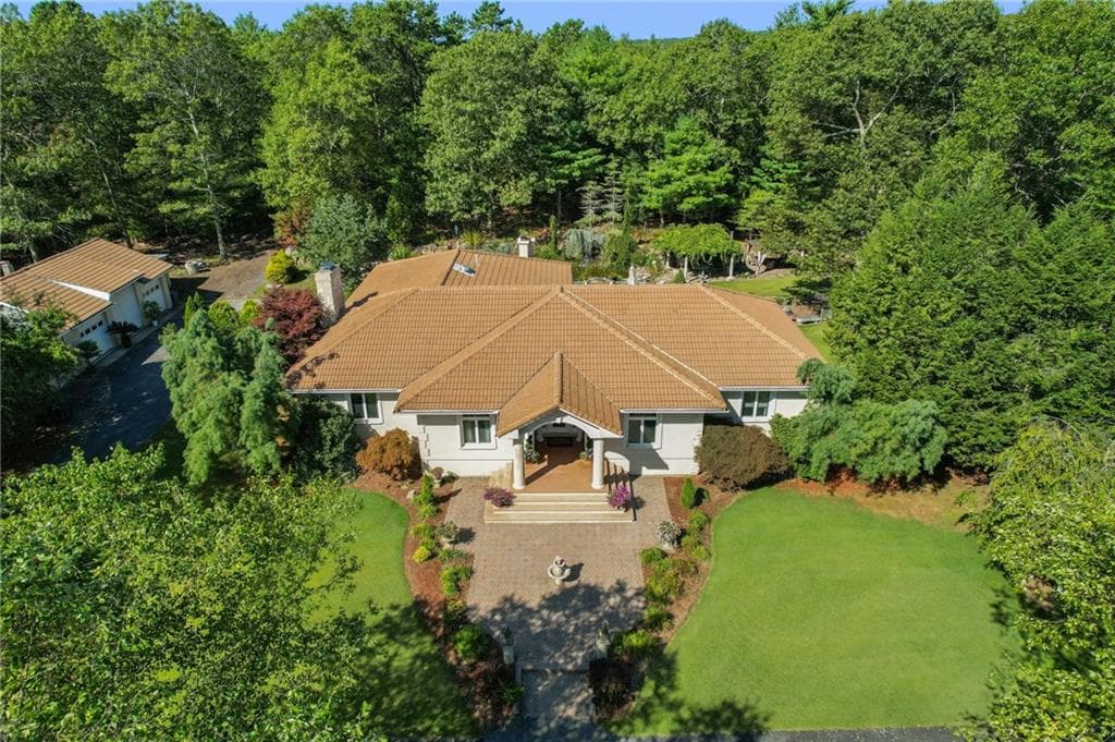 22 Brook View Drive photo 40