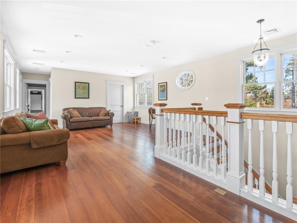 116 Nayatt Road photo 27