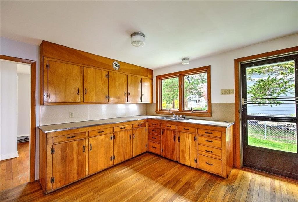 35 Hanson Road photo 16
