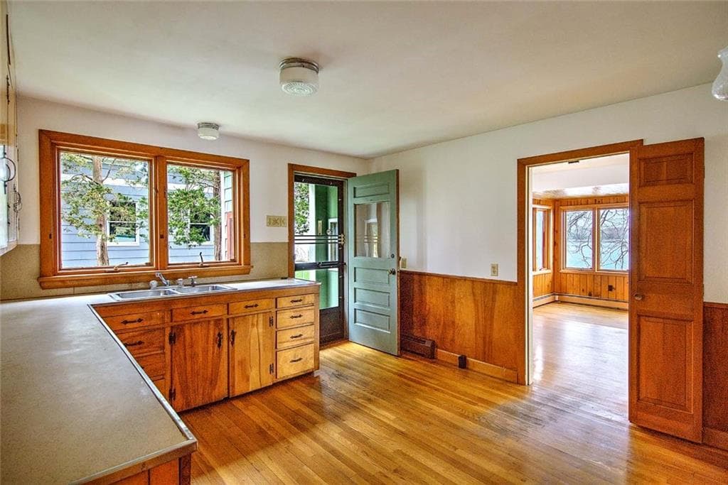 35 Hanson Road photo 15
