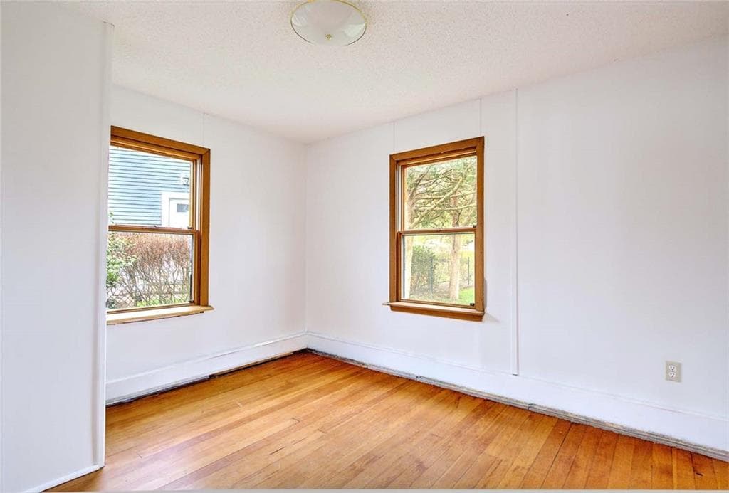 35 Hanson Road photo 19