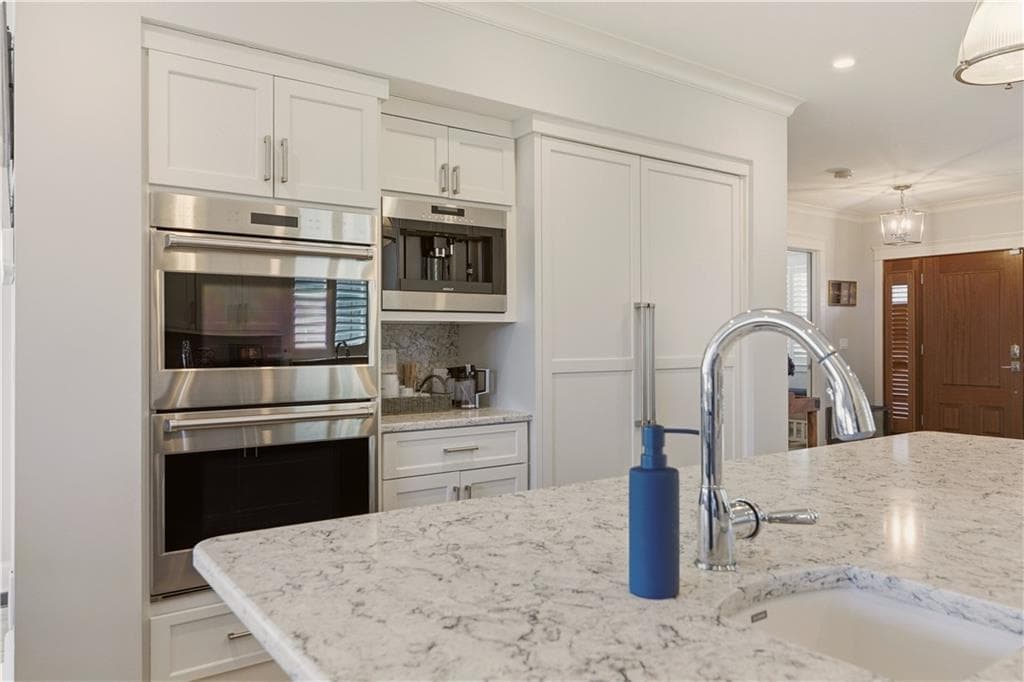 57 Tuckerman Avenue photo 12
