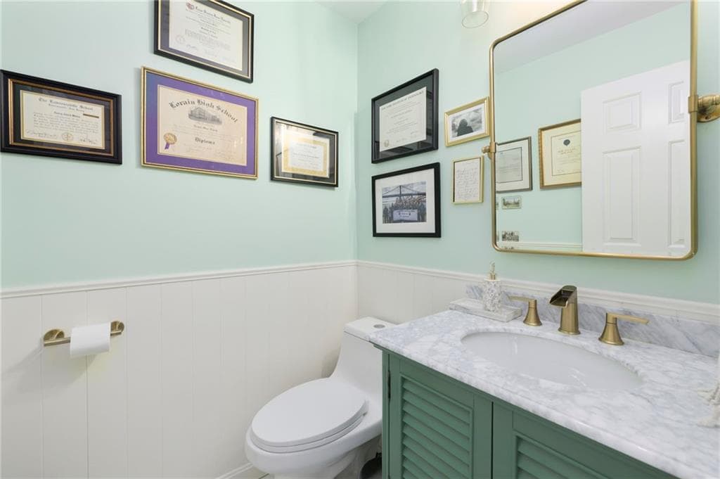 Single Family Residence at 110 Osprey Drive, East Greenwich, photo 36 of 44