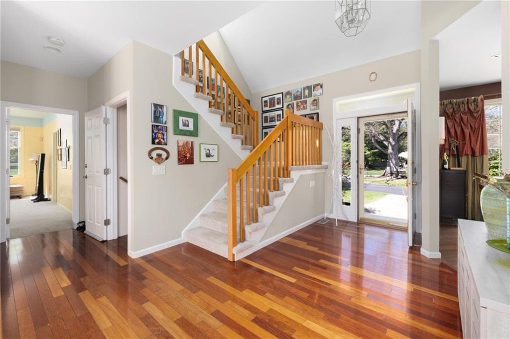Single Family Residence at 110 Osprey Drive, East Greenwich, photo 4 of 44