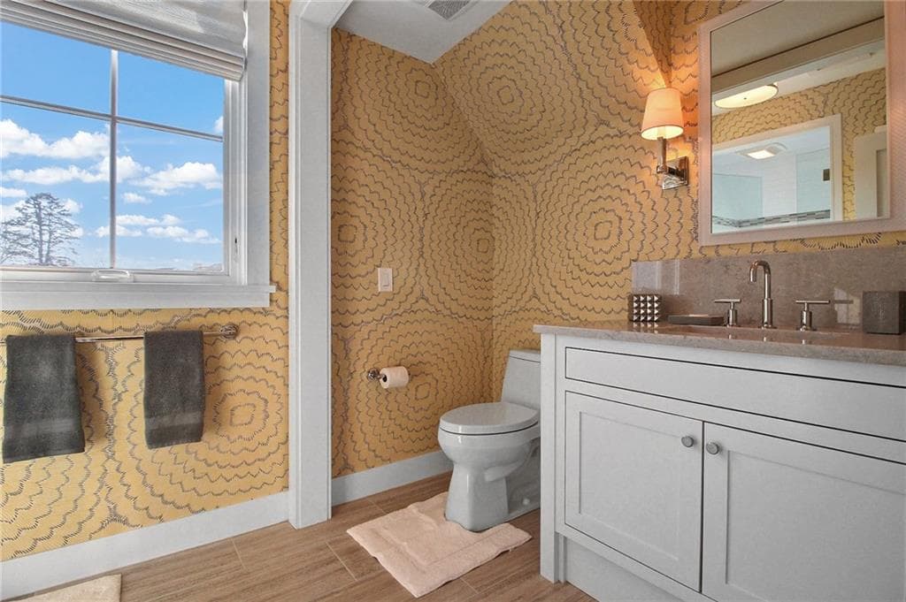 111 Avondale Road photo 41