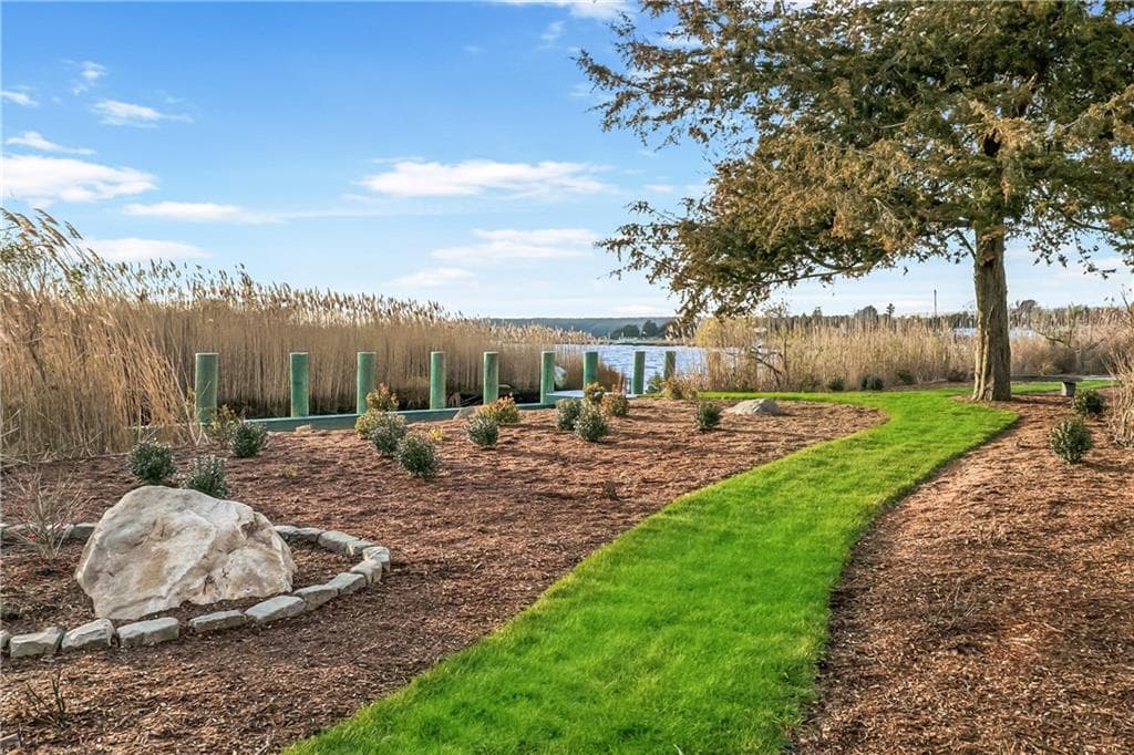 111 Avondale Road photo 48