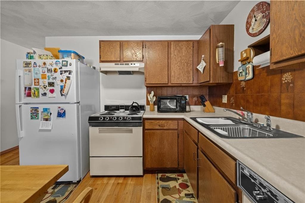 Townhouse,Condominium at 569 Smithfield Road UNIT 24, North Providence, photo 5 of 23