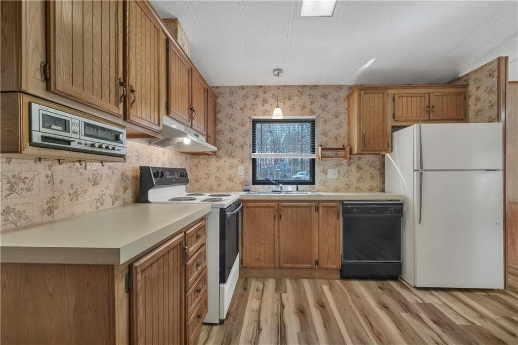 41 Leisure Way photo 9