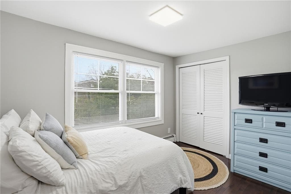 Single Family Residence at 8 Emery Road, Warren, photo 17 of 24