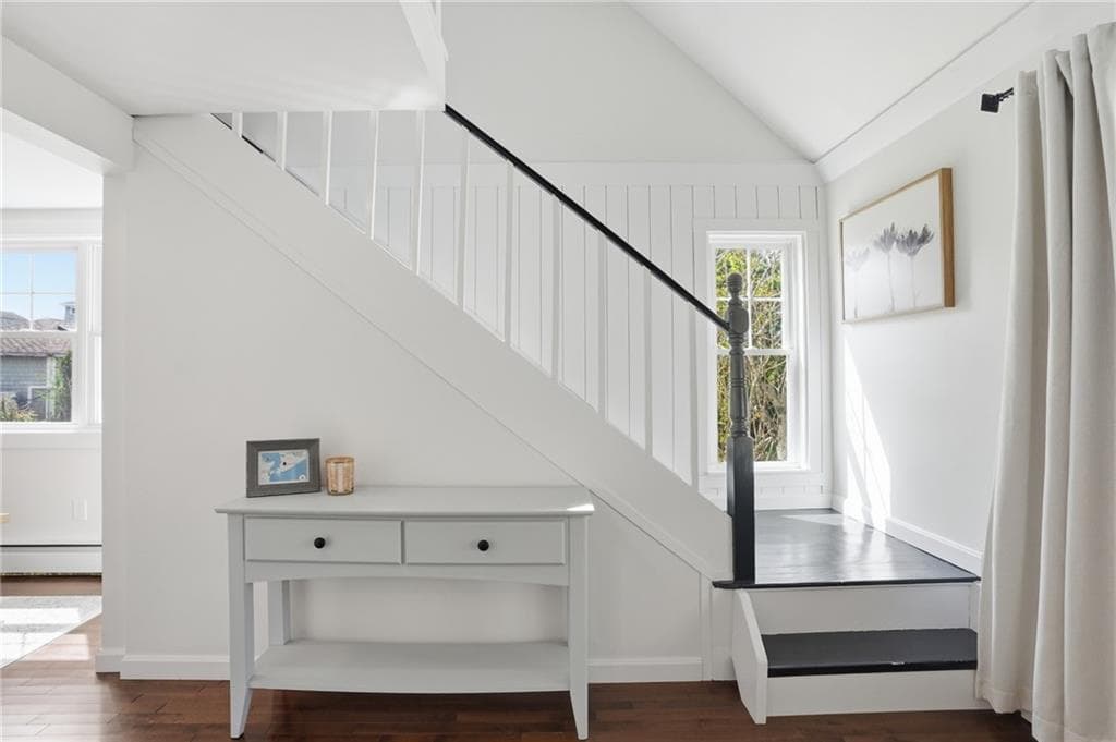 Single Family Residence at 8 Emery Road, Warren, photo 9 of 24